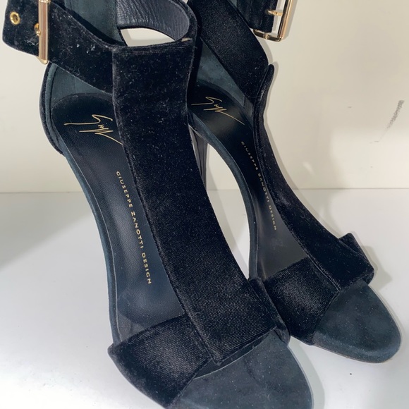 Giuseppe Zanotti black suede heels 👠 - Picture 1 of 8